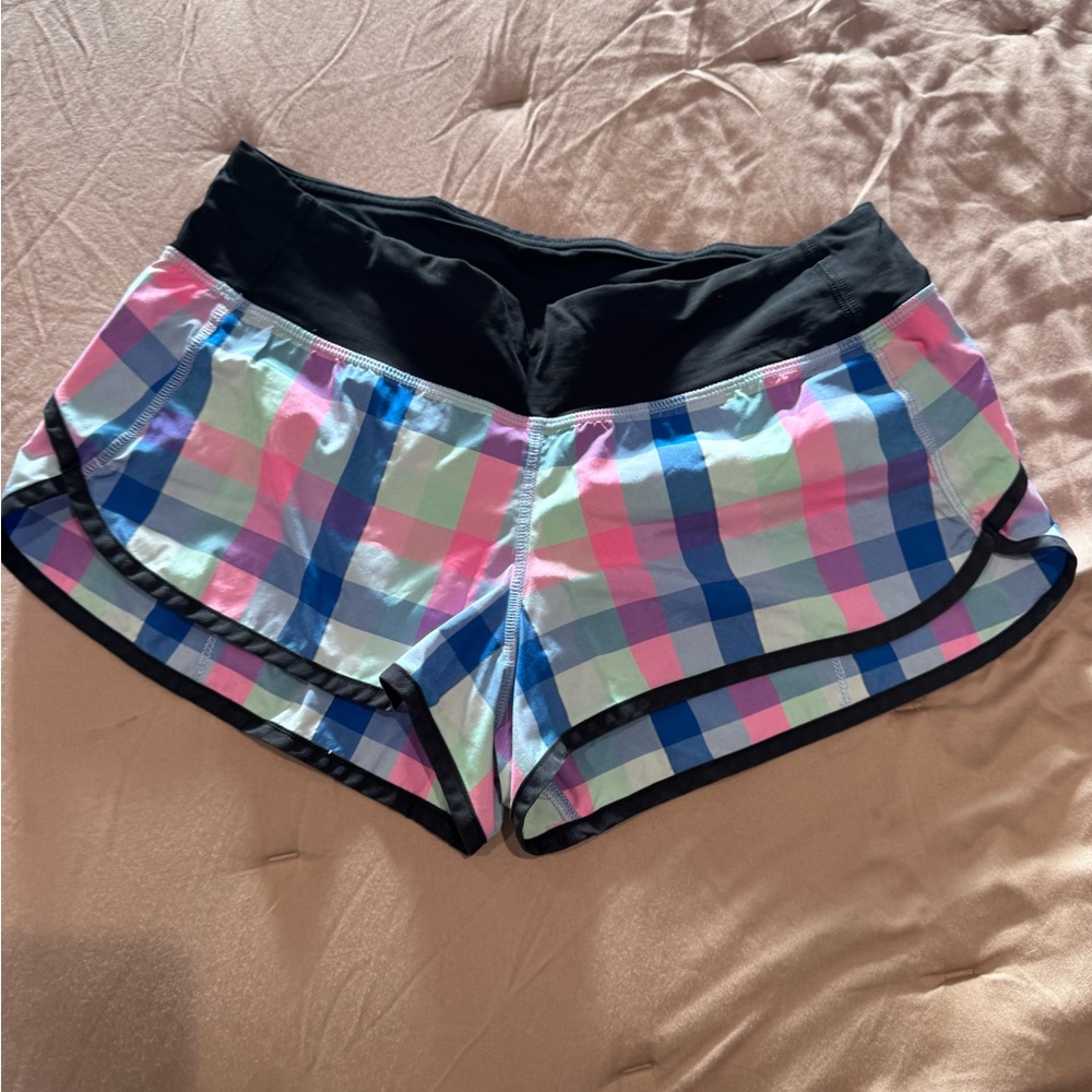 Lulu speed 2.5” size 6Colorful Plaid Women's Shorts